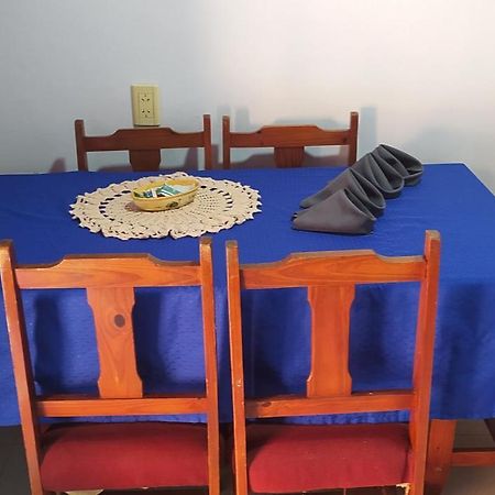 Miguel Departamentos 1 Apartment ปูแอร์โตอีกวาซู ภายนอก รูปภาพ